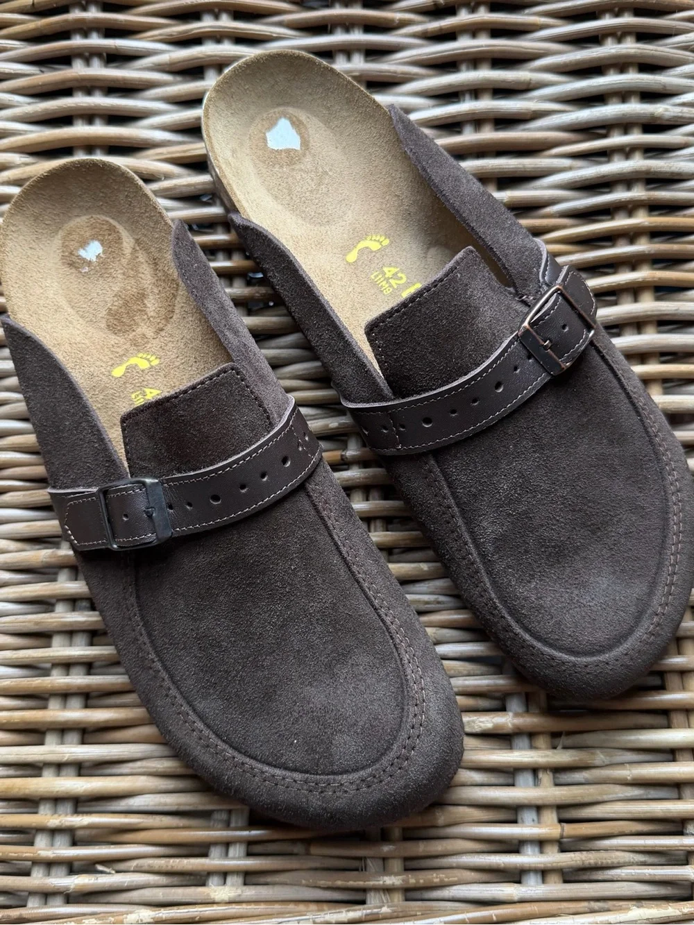 NEW Birkenstock Eaton Suede Clog Sandals Buckle EU 42 US 9 Men’s Brown Shoes